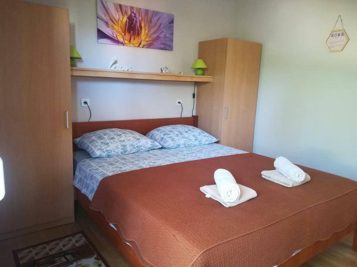 Apartments Vito Нин Екстериор снимка
